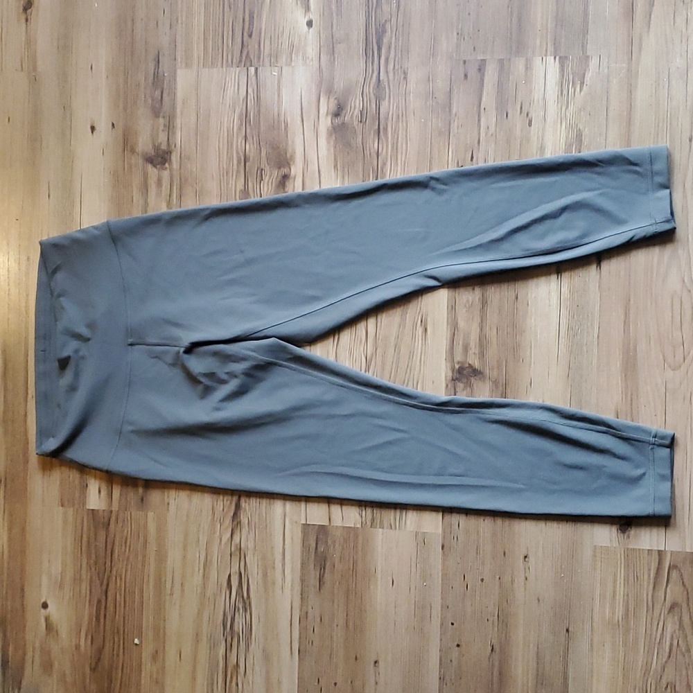 lululemon athletica Olive High-Rise Align 7/8 Leggings - Picture 6 of 9